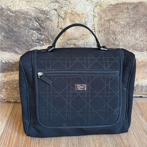 🔥NEW🔥DIOR🔥Black Quilted Cannage Large Cosmetic Bag NWOT price firm!